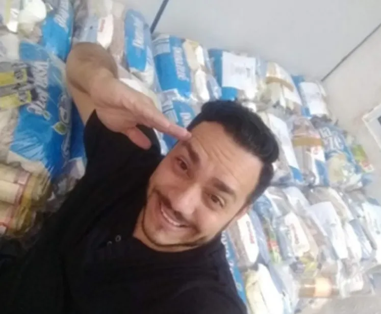 Entrega de cestas básicas